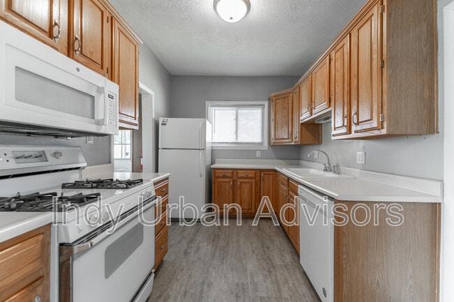 Building Photo - 724 E Pleasant Run Parkway North Dr