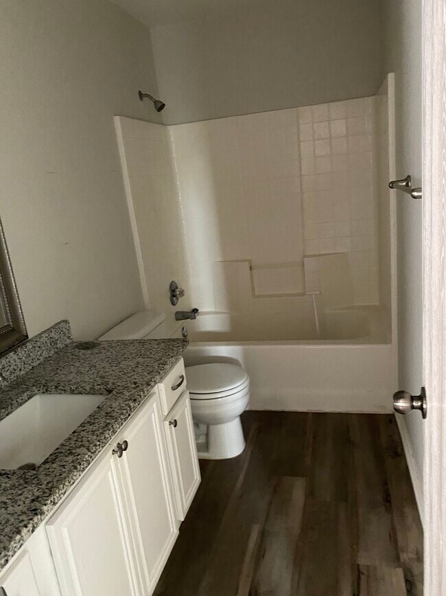 Building Photo - 510 Clairmont St