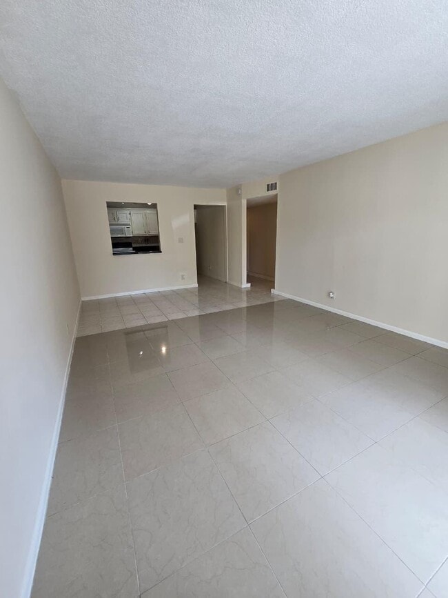 Building Photo - 4133 NW 88th Ave