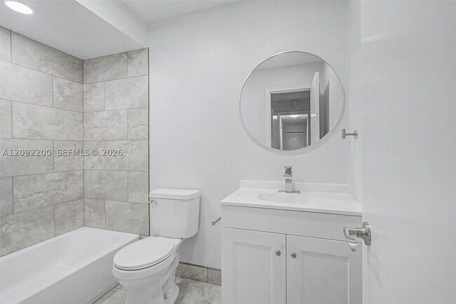 Building Photo - 6206 SW 136th Ct