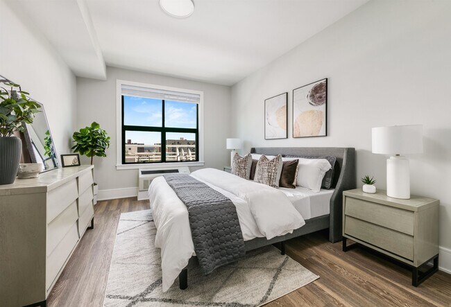 Building Photo - 32 Oakland Ave