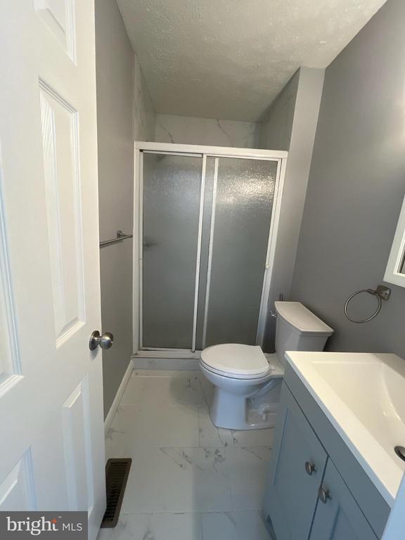 Building Photo - 8523 Pine Run Ct
