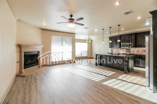 Building Photo - 6513 Bentley Dr