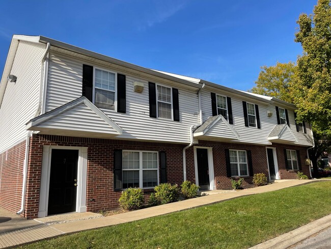 Primary Photo - Chauncey Townhomes