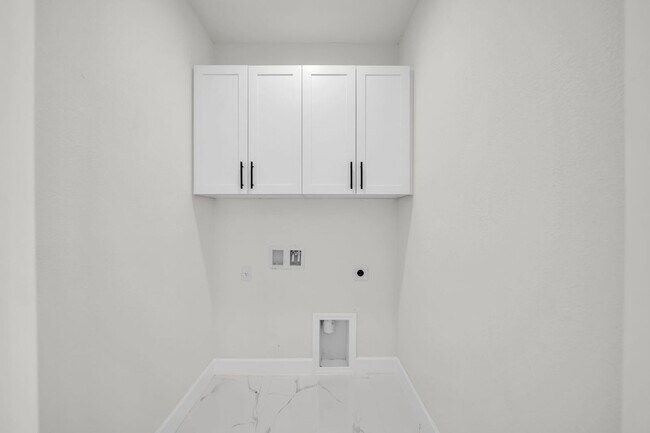 Building Photo - Be the first in occupy this 2026 constructed home in city of Englewood, FL! Qualify for a deposit...