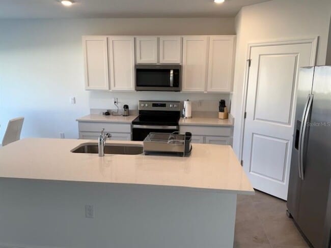 Building Photo - 3440 Ivy Holw Dr