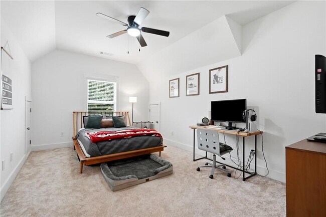 Building Photo - 2049 Chestnut Oak Trl
