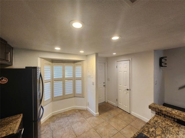 Building Photo - 1987 NE 15th Ave