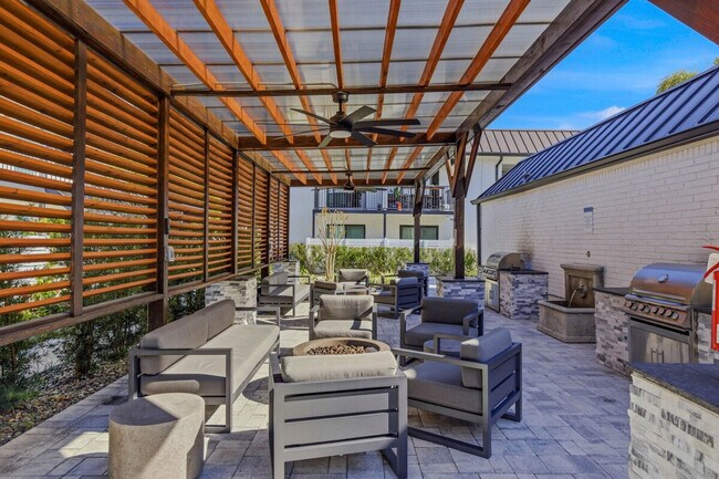 Building Photo - 3911 W Cleveland St