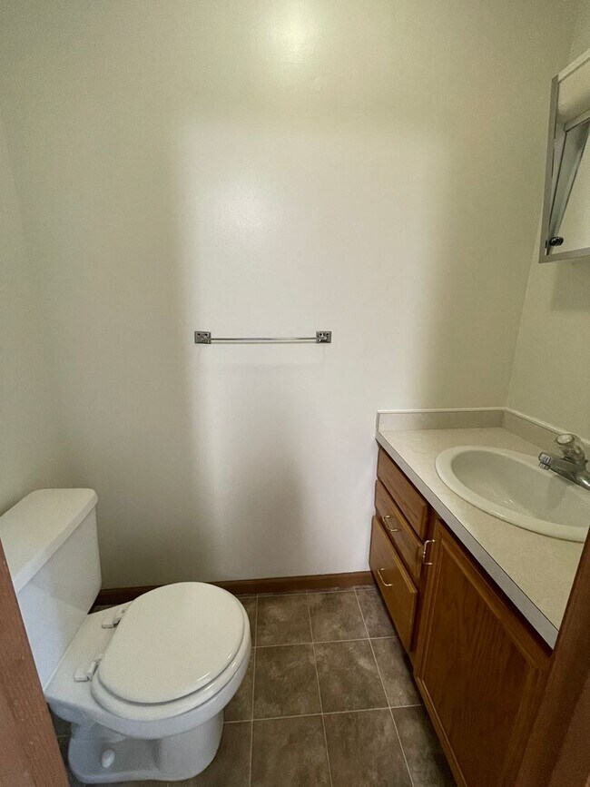 Building Photo - 129 Watertower Ct