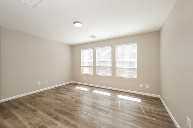 Building Photo - 9931 Morpeth St