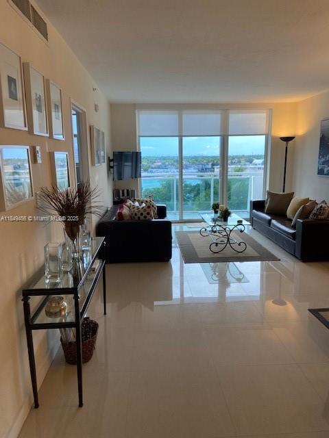Building Photo - 3001 S Ocean Dr
