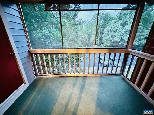 Building Photo - 338 S Pantops Dr