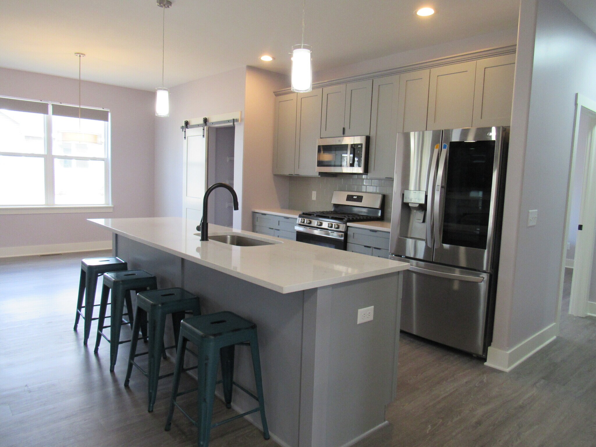 Building Photo - 3082 Charissas Plz