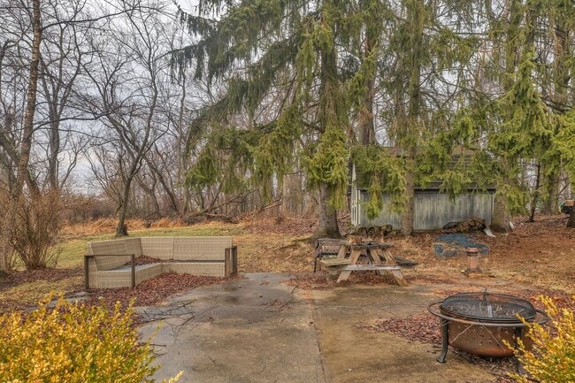 Building Photo - Updated 3BR Home with Central Air & Finished Walk-Out Basement - Sewickley, PA