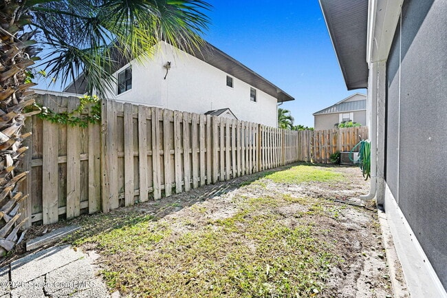 Building Photo - 436 Sailfish Ave