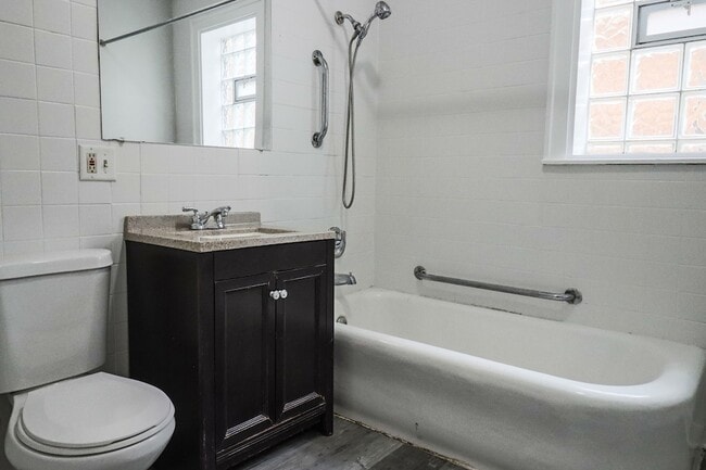 Building Photo - 6633 S Campbell Ave