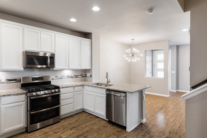 Building Photo - 8920 E Caley Way