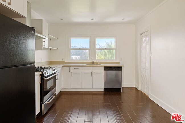 Building Photo - 1523 Murray Dr