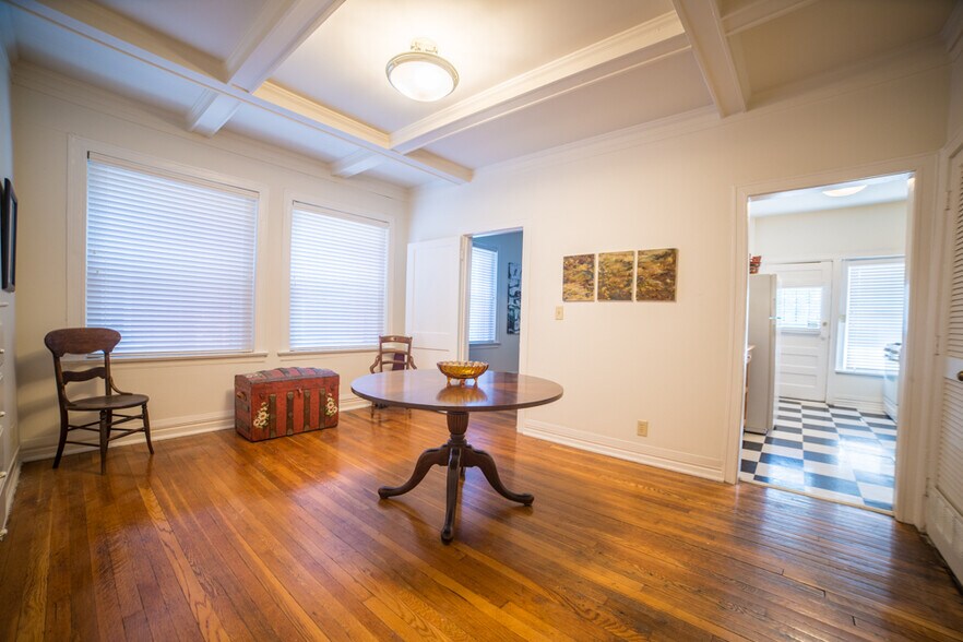 Building Photo - 3513 Wyandotte St