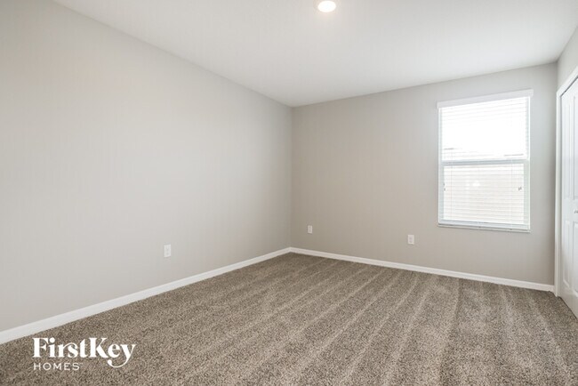 Building Photo - 17114 White Mangrove Dr