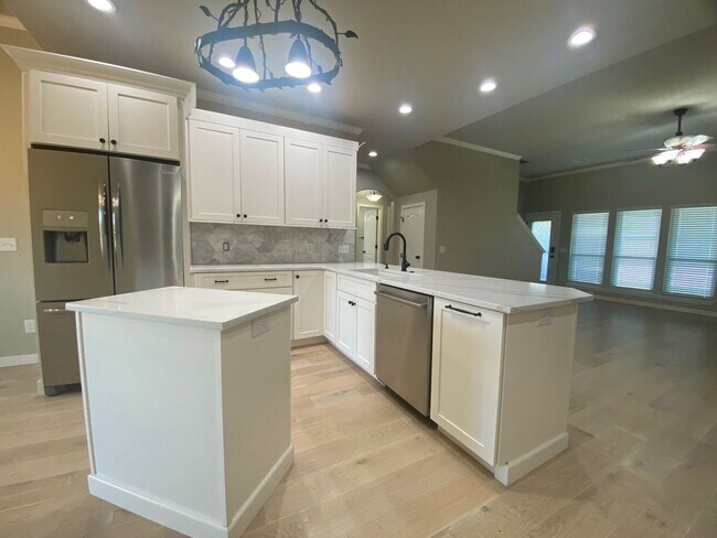 Building Photo - Jenks Schools! Prepare to fall in love wit...