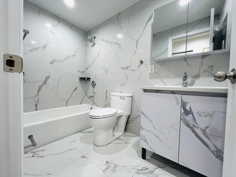 Building Photo - 3956 58th St