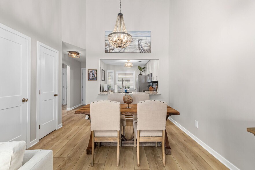 Building Photo - 850 Ilex Ct