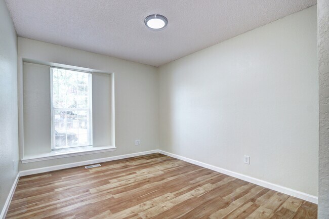 Building Photo - 5588 S Netherland St