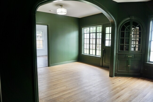 Building Photo - 1320 N 9th St