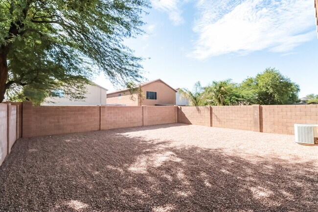 Building Photo - 4127 E Mica Rd