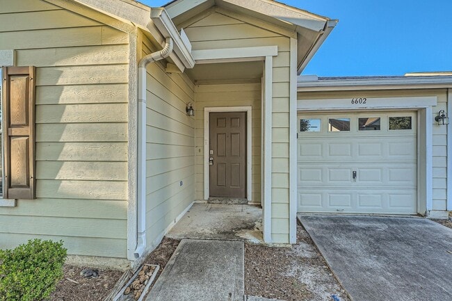 Building Photo - 6602 Fairbrook Park Ln