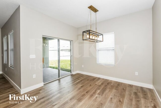 Building Photo - 362 Eaglecrest Dr
