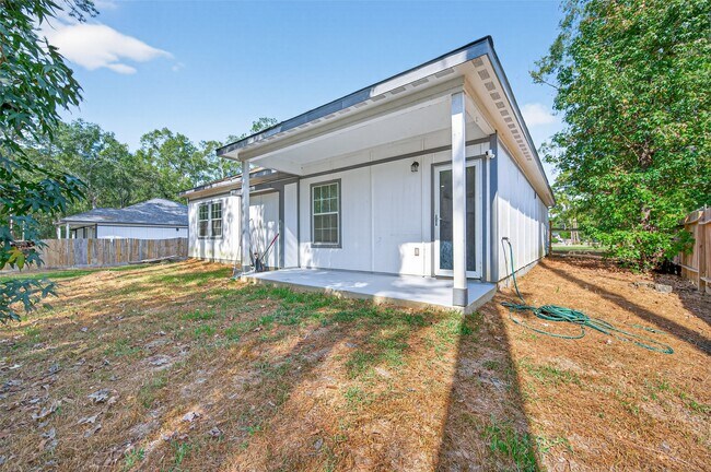 Building Photo - 25106 Morgan Cemetery Rd