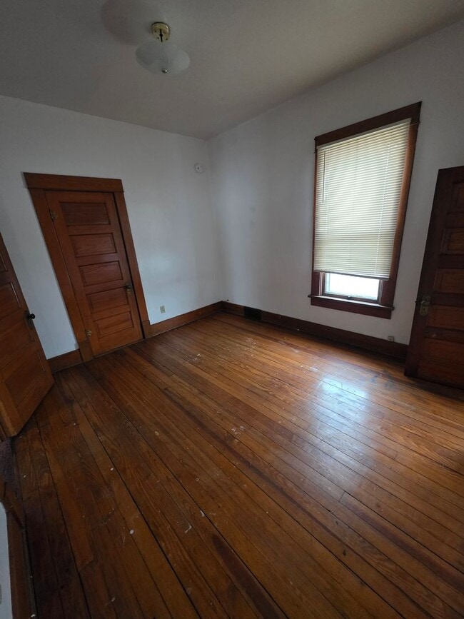 Building Photo - ? Move-In Ready 2 Bed | 1 Bath Home ?