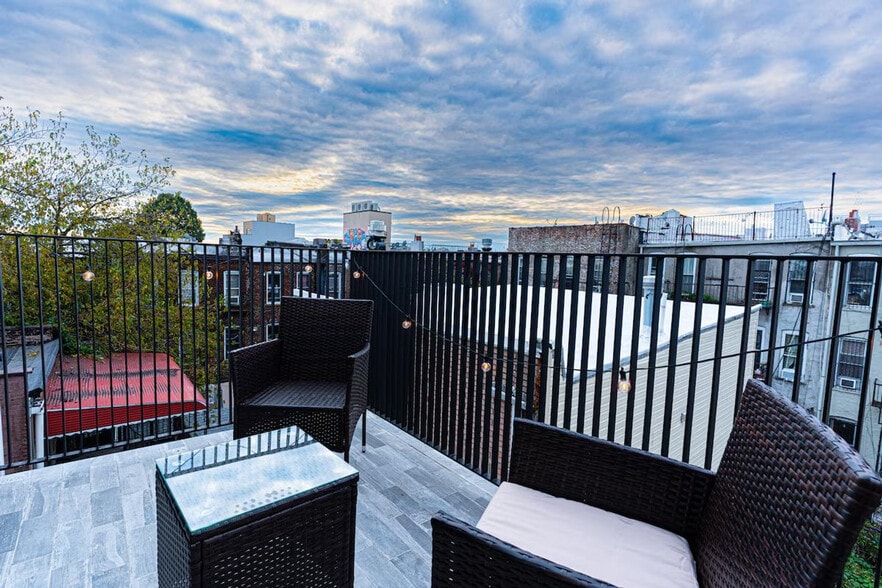 Building Photo - 1255 Decatur St