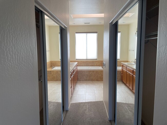 Building Photo - West Sedona Townhome