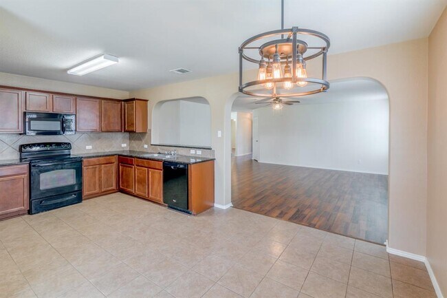 Building Photo - 328 Baldwin St