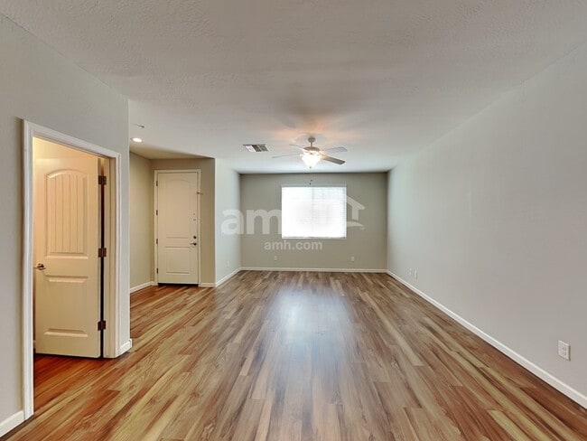 Building Photo - 20744 W Thomas Rd