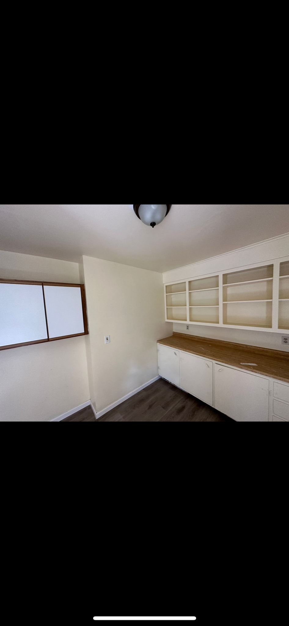 Building Photo - 373 Congress Ave