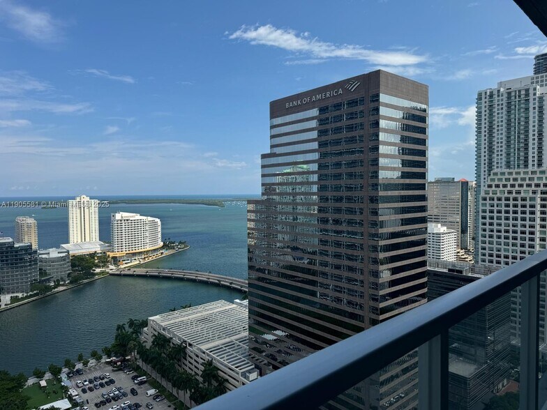 Primary Photo - 500 Brickell Ave