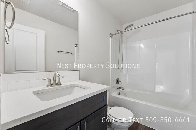 Building Photo - 422 N Washington St