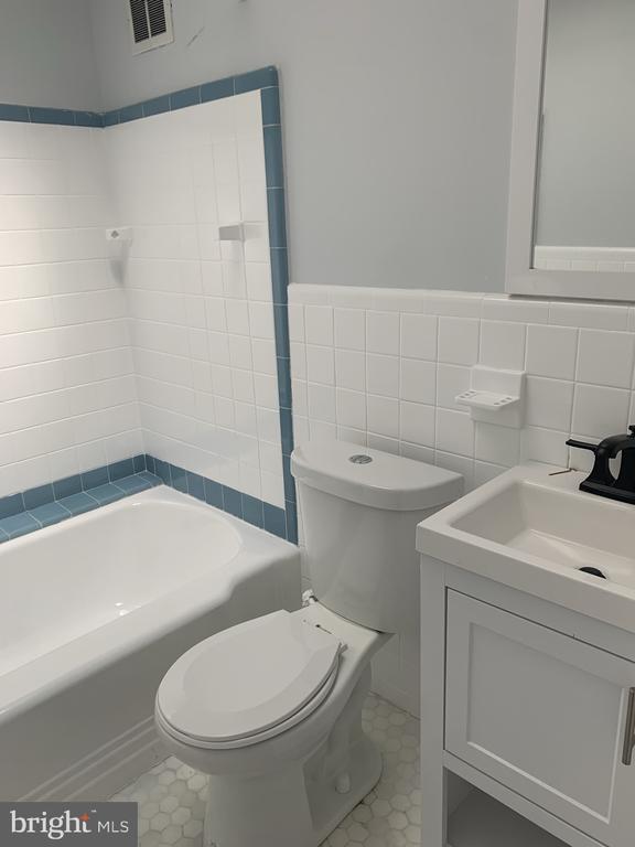 Building Photo - 3711 Richmond St