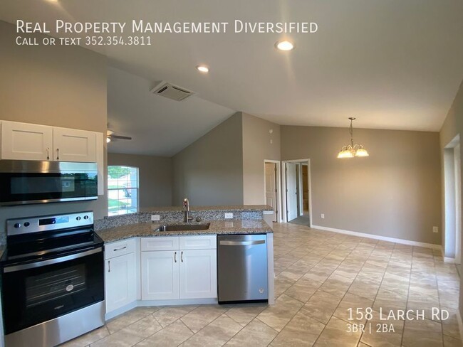 Building Photo - 158 Larch Rd