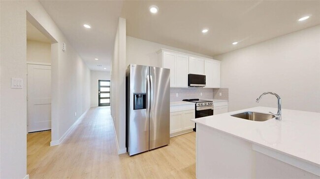 Building Photo - 4525 Wisenbaker Wy