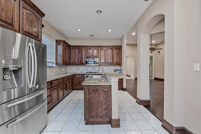 Building Photo - 1049 Lakeridge Dr