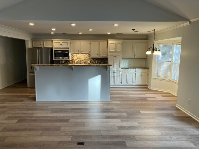 Building Photo - 9 Wabash Cove