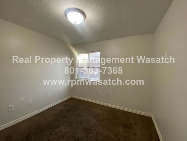 Building Photo - Check Out This Amazing 3 Bedroom 2 Bathroom Condo In Riverton