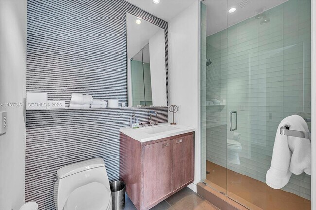 Building Photo - 18101 Collins Ave