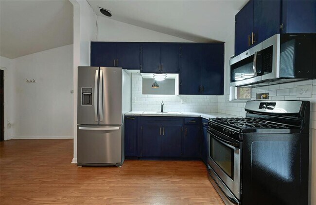 Building Photo - 515 Pecan Grove Rd